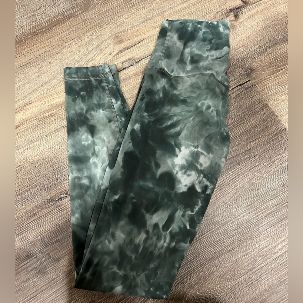 Size 4 LuluLemon Align leggings